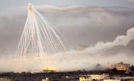 gaza_phosphorus_bomb.jpg